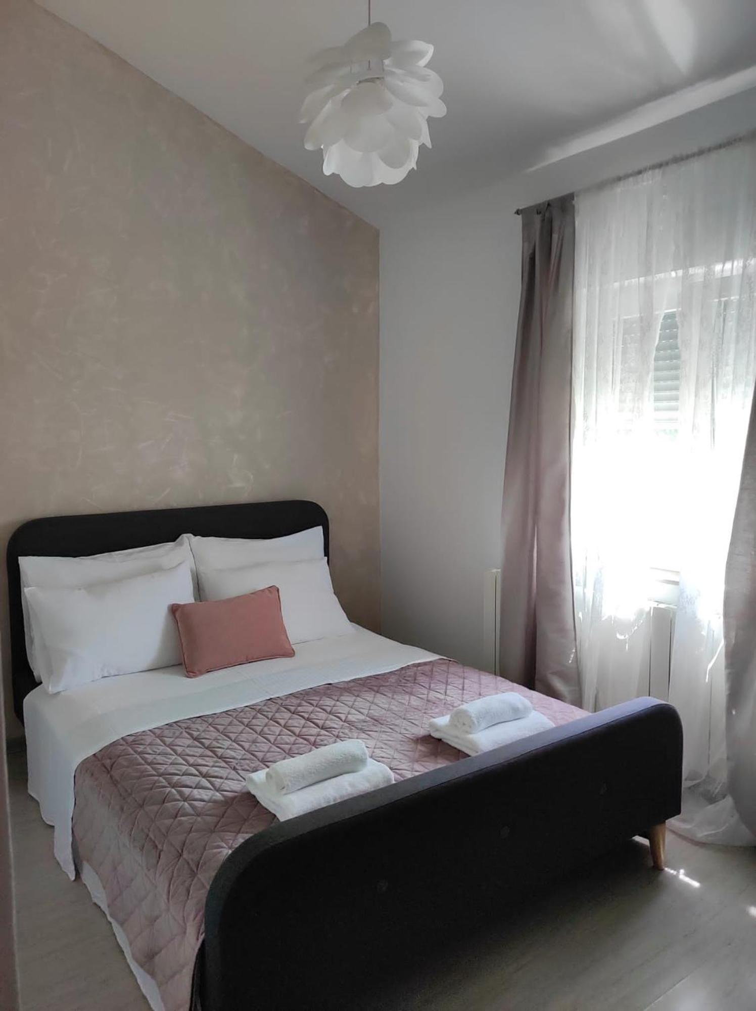 Apartman Debora Sa Privatnim Bazenom Pula Exterior foto